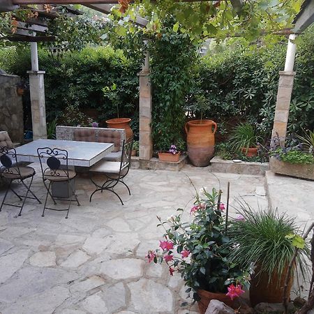 Sea-Side Old Stone Villa With A Private Garden บุดวา ภายนอก รูปภาพ