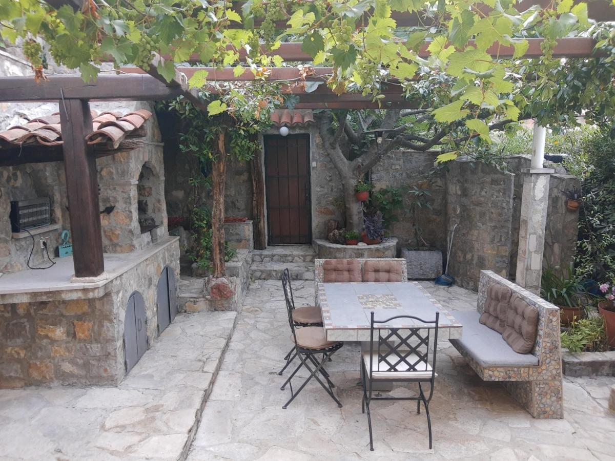 Sea-Side Old Stone Villa With A Private Garden บุดวา ภายนอก รูปภาพ
