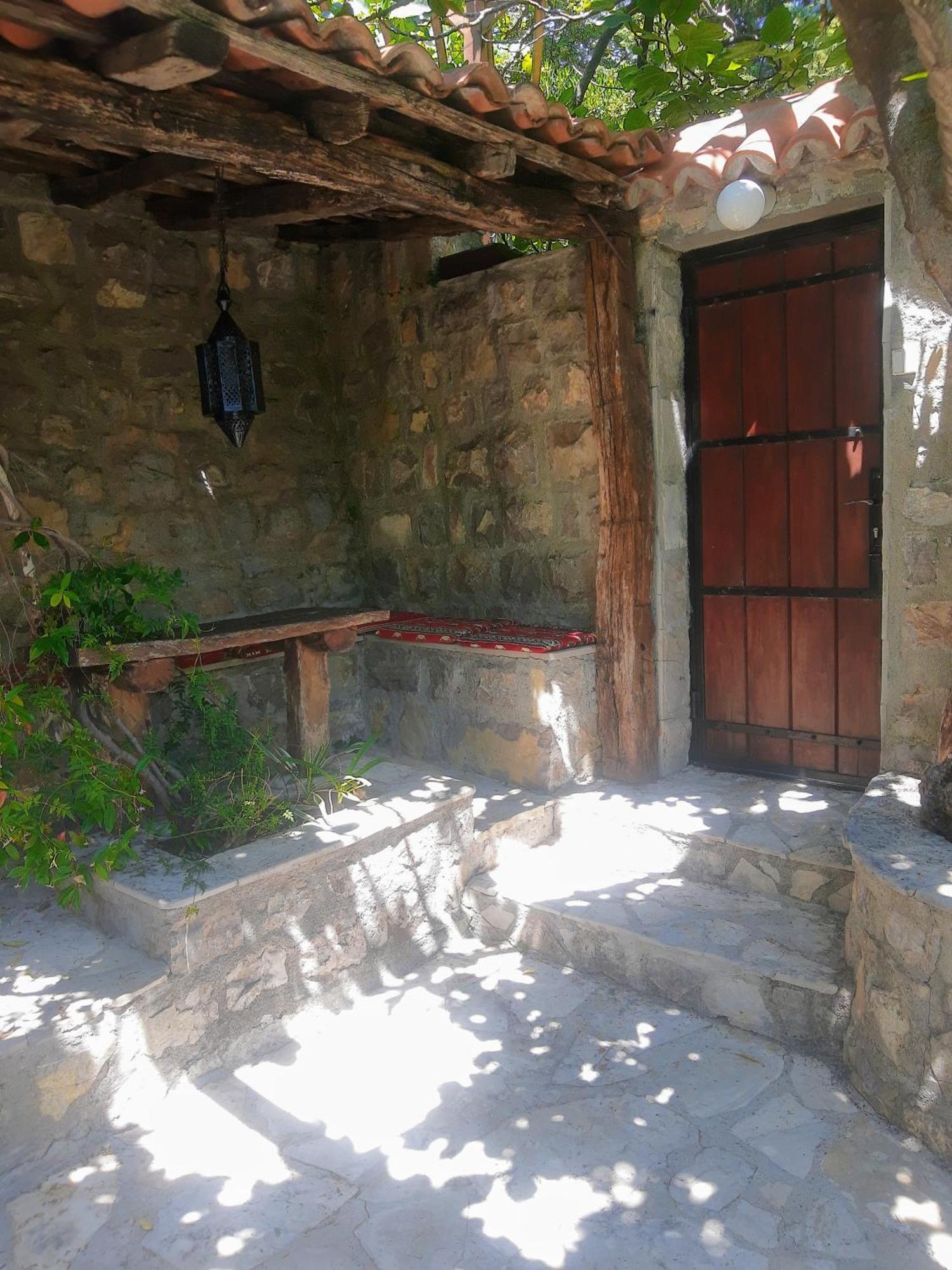 Sea-Side Old Stone Villa With A Private Garden บุดวา ภายนอก รูปภาพ