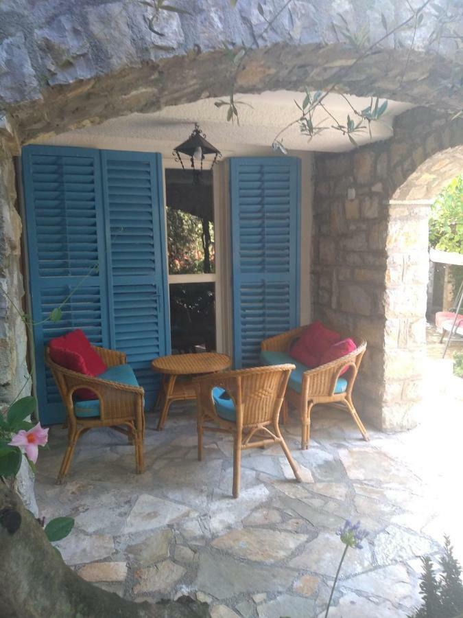 Sea-Side Old Stone Villa With A Private Garden บุดวา ภายนอก รูปภาพ